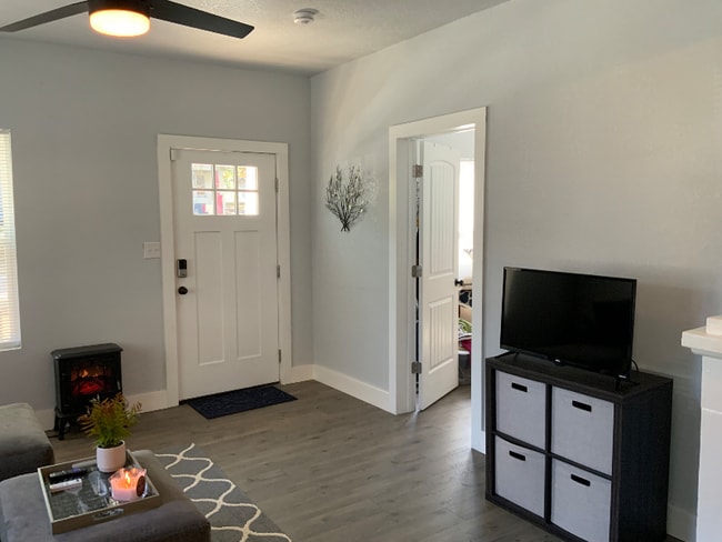 Photo - 276 W Pine Ave