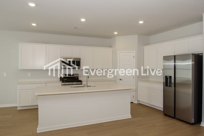 Photo - 106 Chain Bridge Circle