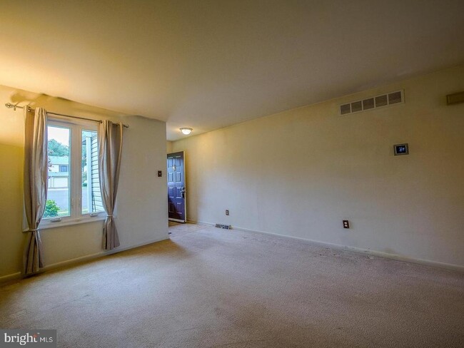 Photo - 1001 Winfield Ct