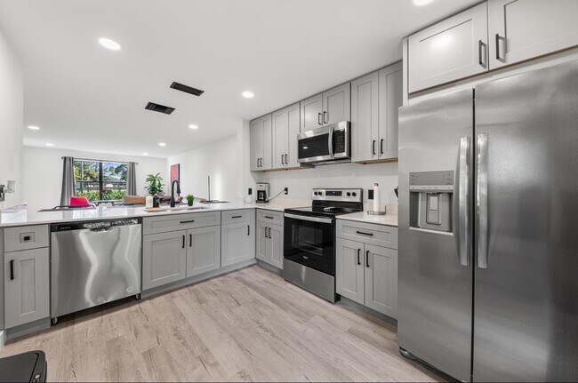 Photo - 12950 Dartford Trail Unit 14