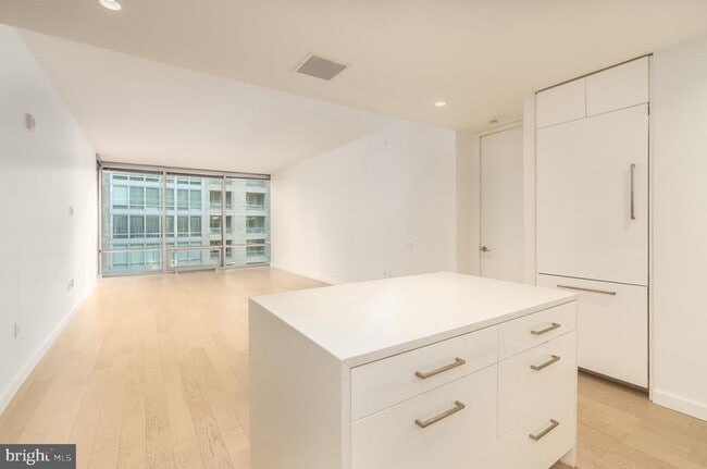 Photo - 1110 23rd St NW Unidad 505