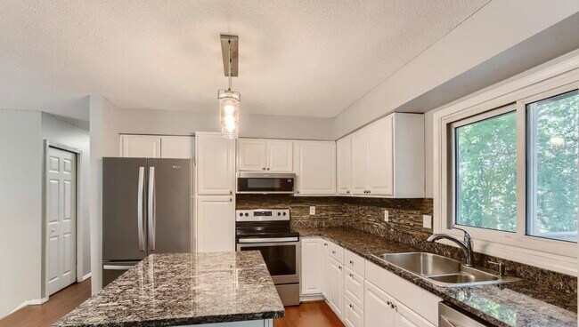 Photo - Immediate Move In.