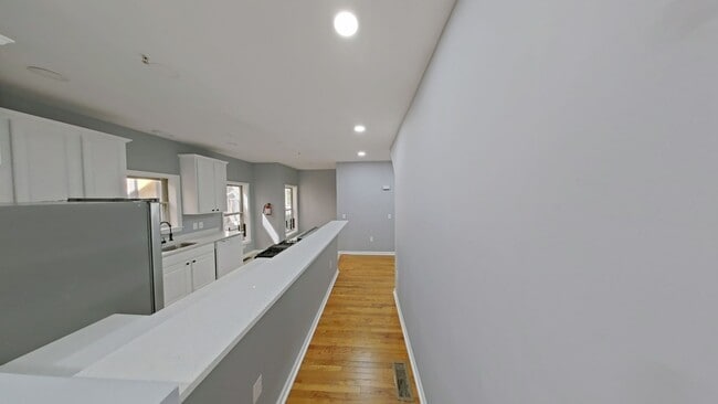 Photo - 1831 W Diamond St Unit 2