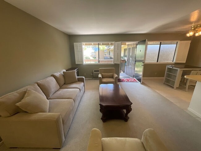 Available Now is a Beautiful Condo Located... - Available Now is a Beautiful Condo Located... Unit 86