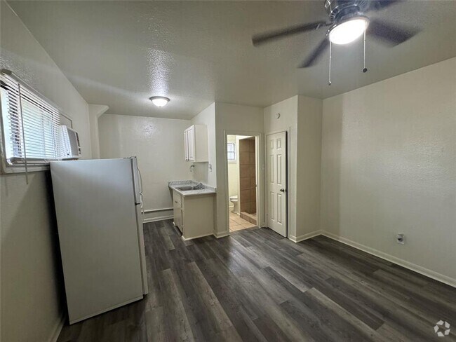 Building Photo - 2705 Lorraine St Unit 1 Rental