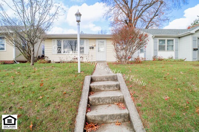 Great 3 bedroom home available!! - Great 3 bedroom home available!!