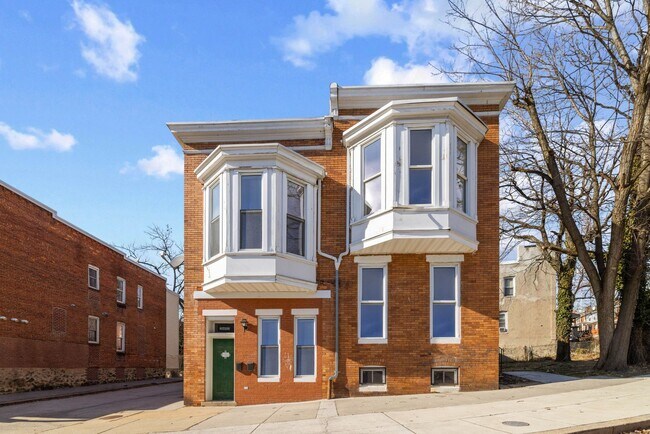 Building Photo - 2602 Ulman Ave Unit 2602 Ulman Avenue  B Rental