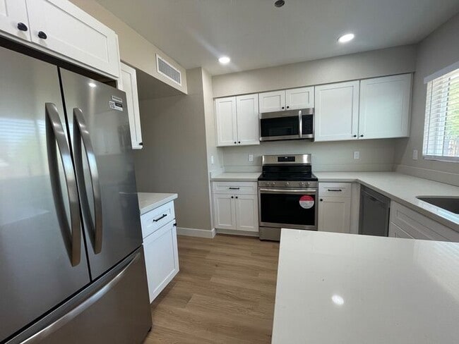 Photo - 3831 S Mitchell Dr