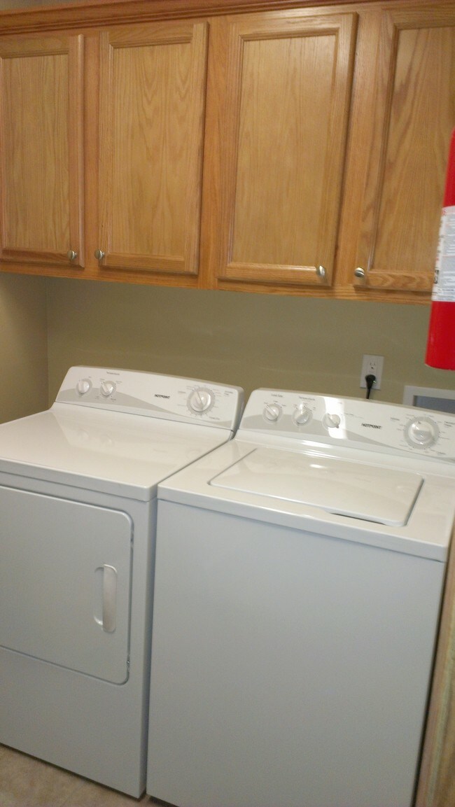 Photo - 3290 Buckland Square Unit D