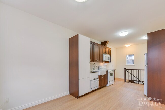 Photo - Bright 2 Bedroom Basement Suite in Quiet Cloverdale Location All Utilities Included Unit Coach House