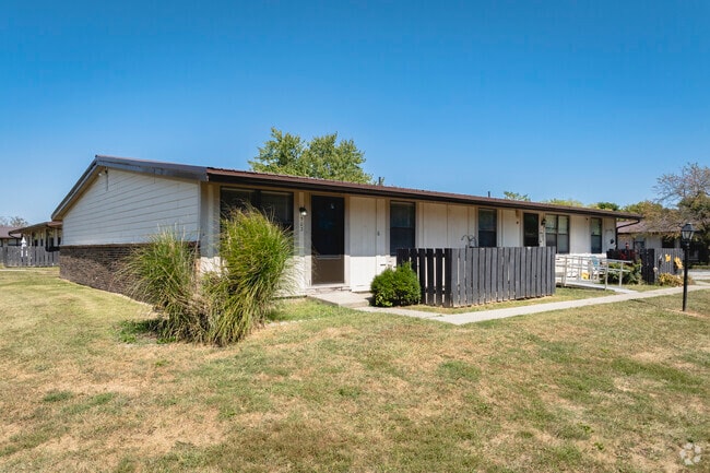 Photo - Concord Square Apartments