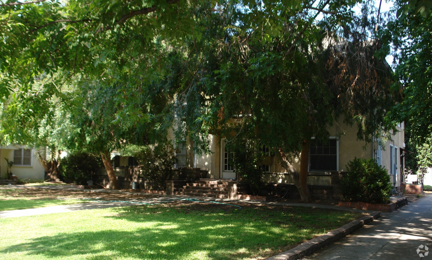 Photo - 559-563 N Marengo Ave Apartments