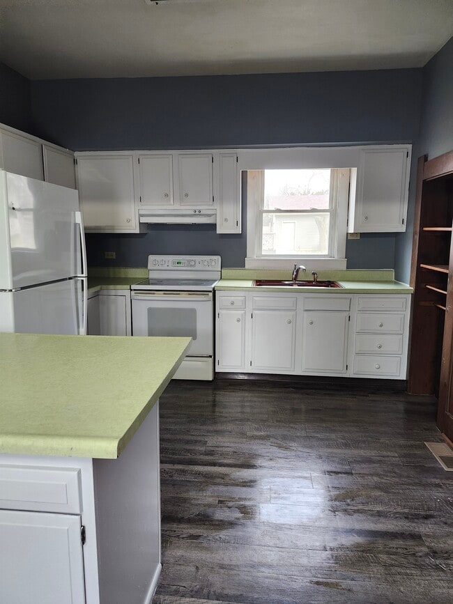 Photo - 535 S Maple St Unidad A