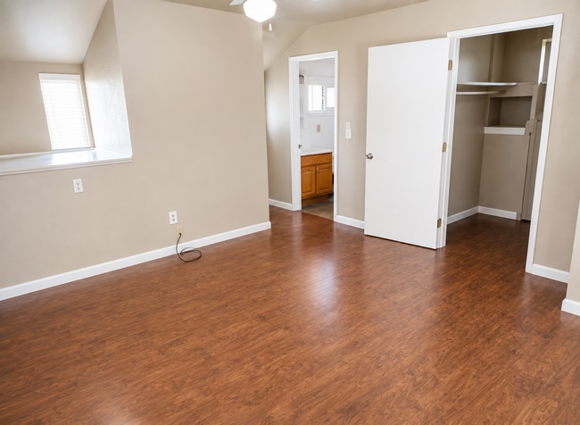 Photo - 139 Pine St Unit 2