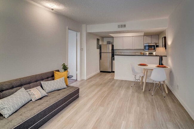 Photo - Cascade Apartments