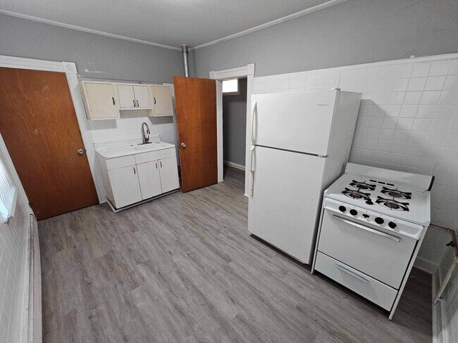 Photo - 276 S Loudon Ave Unit 276 S Loudon Ave