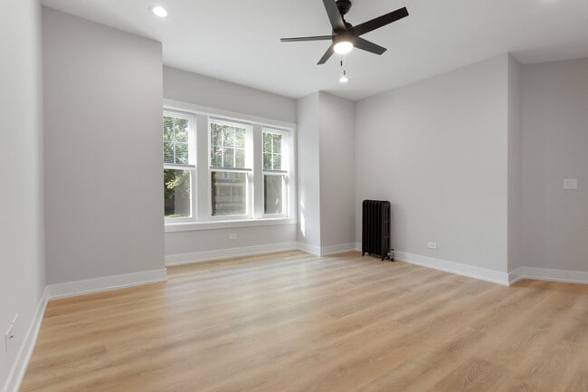 Photo - 1904 W Morse Ave Unit 1