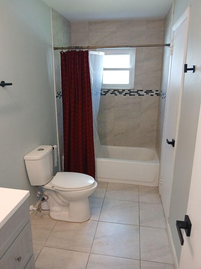 Photo - Beautiful, spacious 3 bedroom, 2 bathroom ...