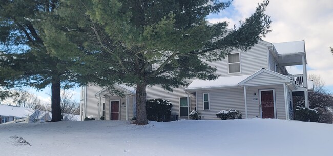 Photo - 5807 Hidden Lake Dr Townhome