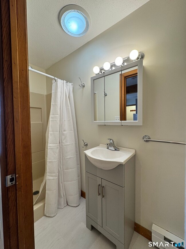 Photo - 49 Ledyard Ave Unit 5