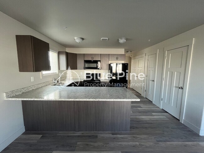 3565 E Gample Ave Unit 4