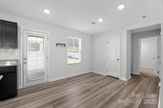 Photo - 5803 Camp Ct