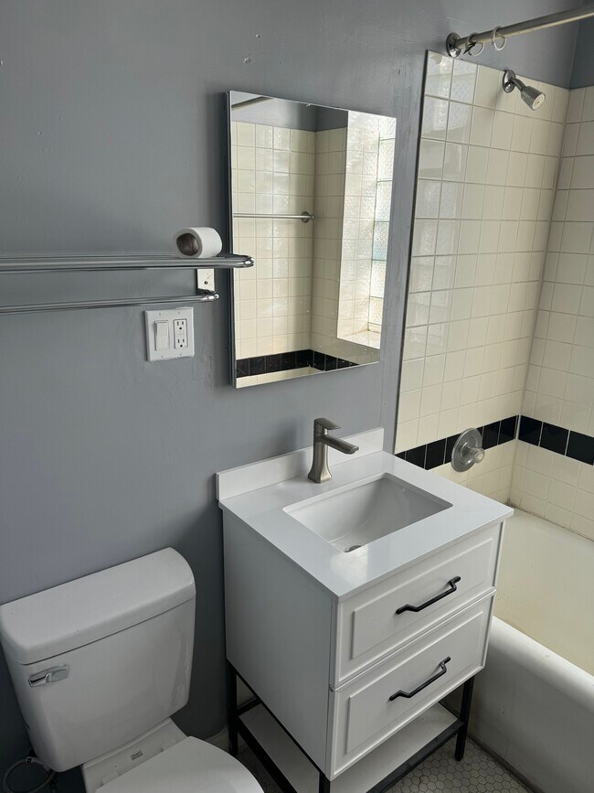 7700 S East End Ave Apartments Unit 16453 Chicago, IL