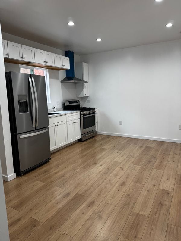 Photo - 9431 Nagle Ave