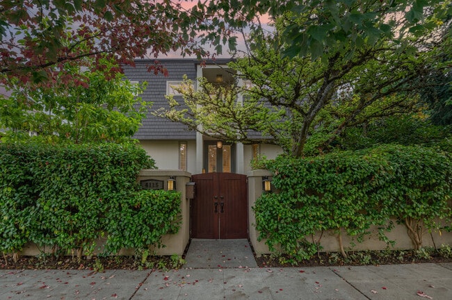 Building Photo - 4115 E Galer St Rental