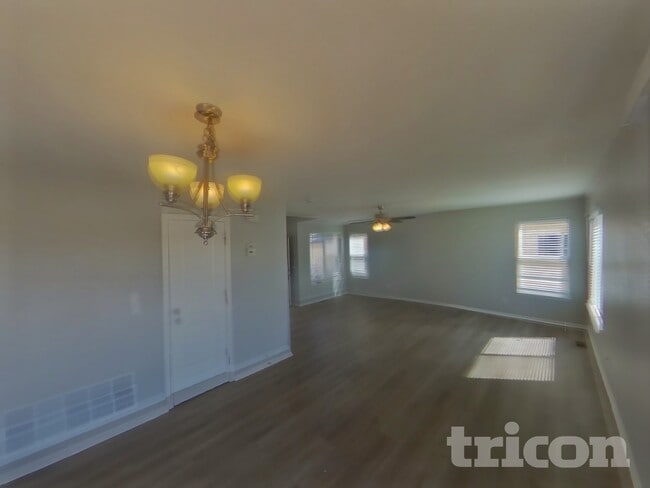 Photo - 7335 Dobbs Dr