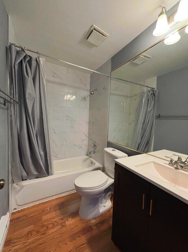 Photo - 175 N Waters Edge Dr