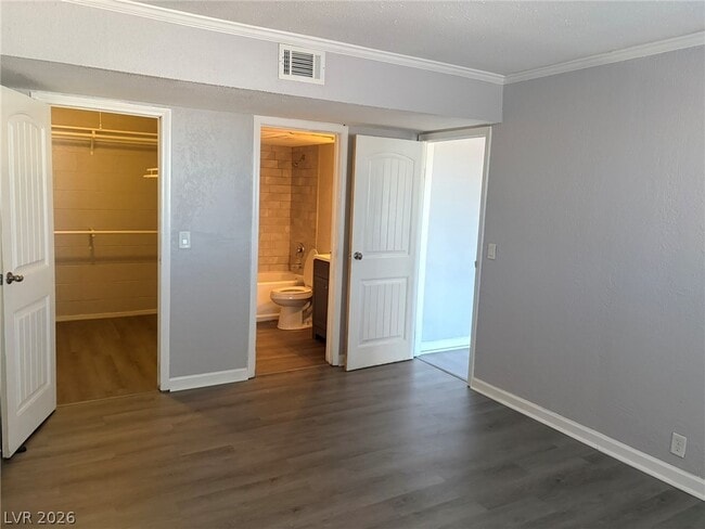 Photo - 555 S Royal Crest Cir Unit 9