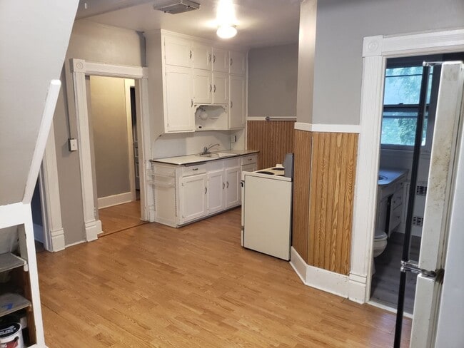 Photo - 519 N Barstow St Unit 519 1/2