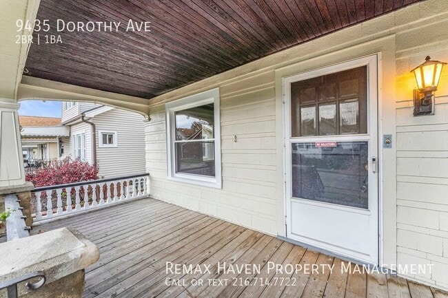 Photo - 9435 Dorothy Ave