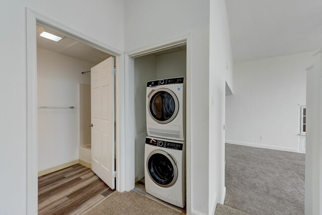 Photo - Franklin Manor Apartments