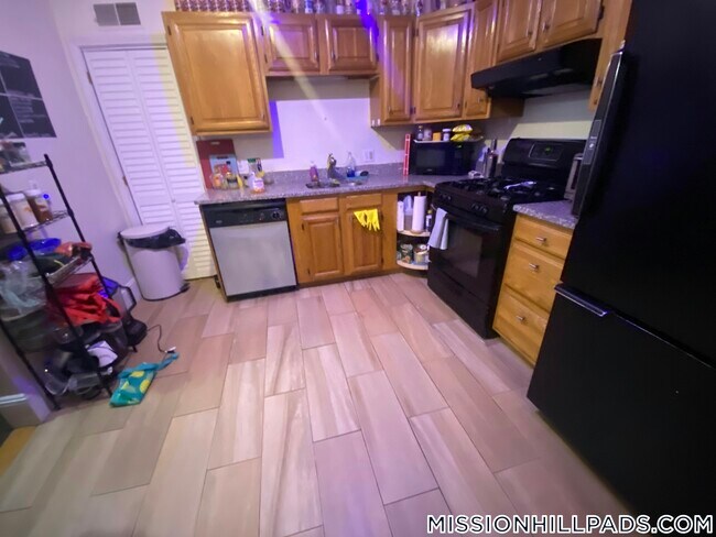 Photo - 880 Huntington Ave Unit 2