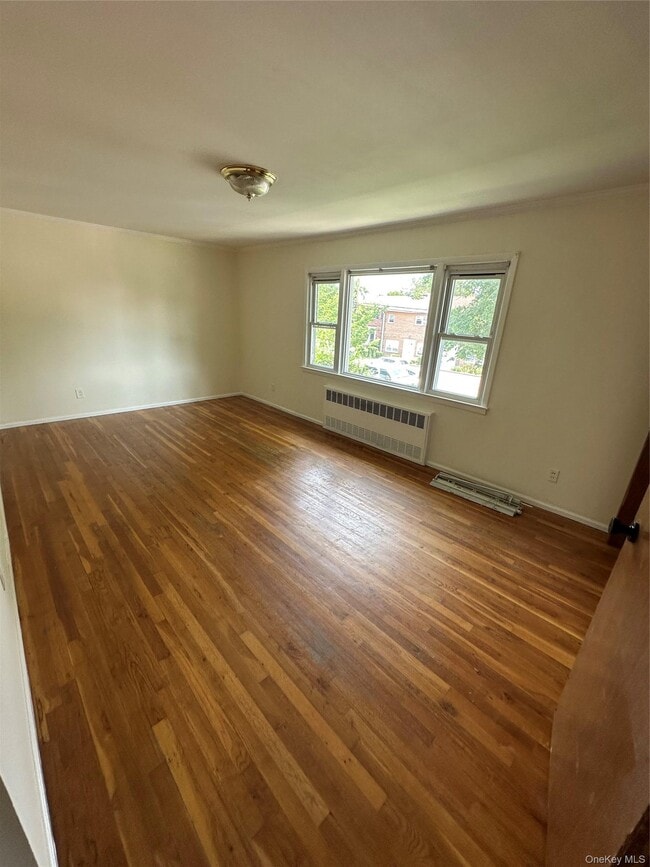 Photo - 137 Nassau Blvd