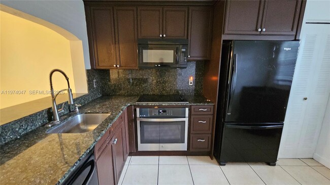 Photo - 426 NE 210th Cir Terrace Unit 101-2