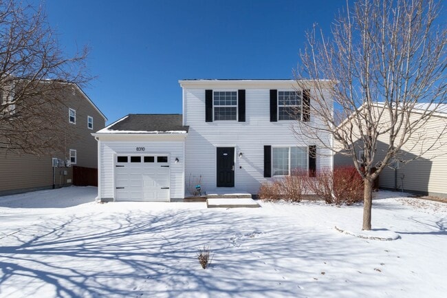 Building Photo - MODERN 3-BEDROOM HOME in CROSS CREEK w/ A/C