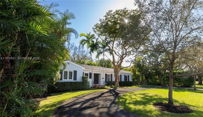 Photo - 1350 Mendavia Ave