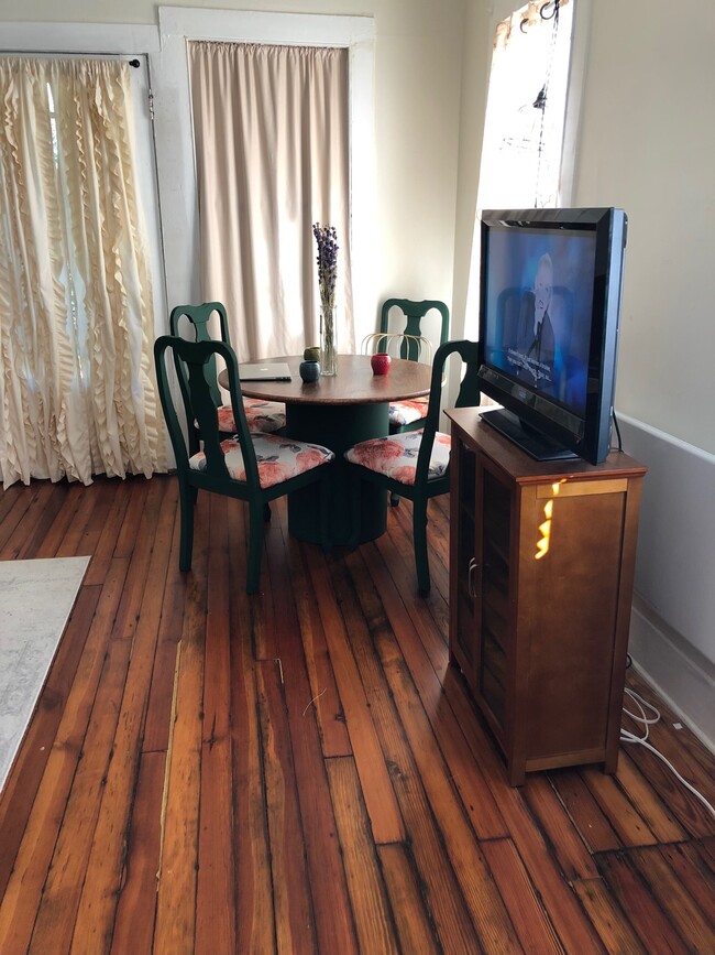 Photo - 821 N 8th St Unit Apartment 1