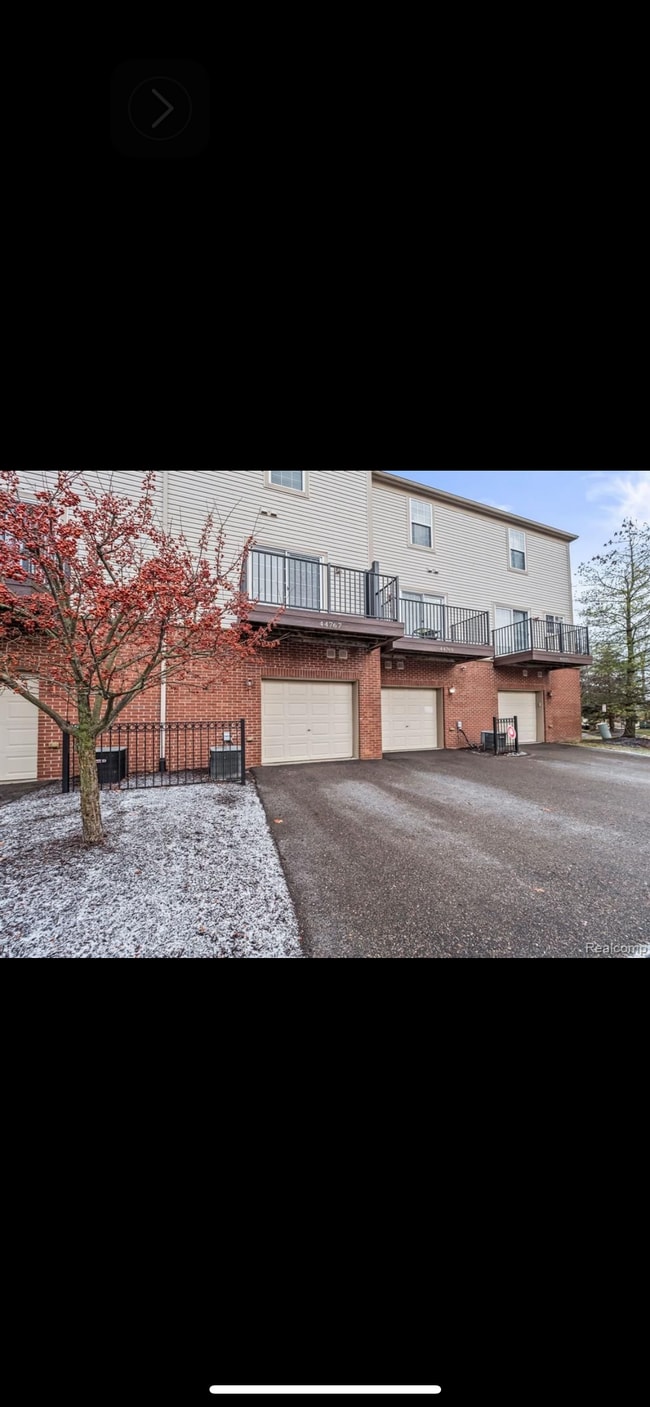 44767 Ellery Ln Condo Condo for Rent in Novi, MI