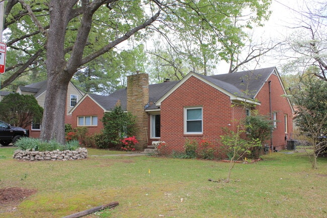 Photo - 110 N Harding St