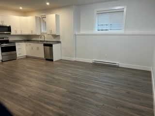 Photo - 10416-B-10499 99 Ave