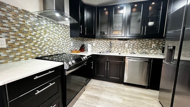 Photo - 7502 Lakeside Blvd