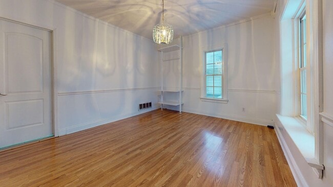 Photo - 634 Park Ave W Apartment Unit 634 1/2