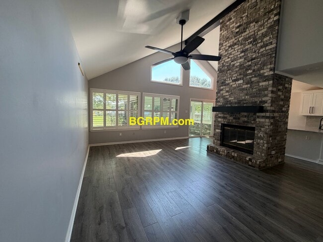 Photo - 109 Hampton Cove