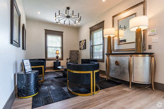 Vestíbulo - Hi-Point Apartments