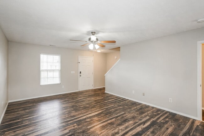 Photo - 2878 Creekbend Dr