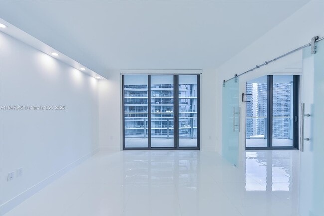 Photo - 1010 Brickell Ave